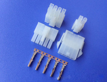 中国 コネクター作動すること容易なミニ適合 4.2mm ピッチをワイヤーで縛る 4 つの回路ワイヤー 工場