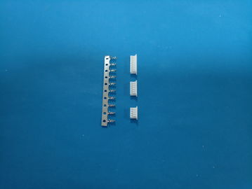 中国 スズメッキをされた白い色の電気ピン コネクタ、小さい4ピン コネクタ 工場