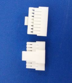 中国 コネクター、白い色のプリント基板のコネクターに乗る8つのPinハウジング ワイヤー 工場